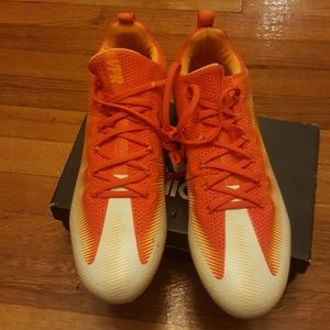 Mens football cleats